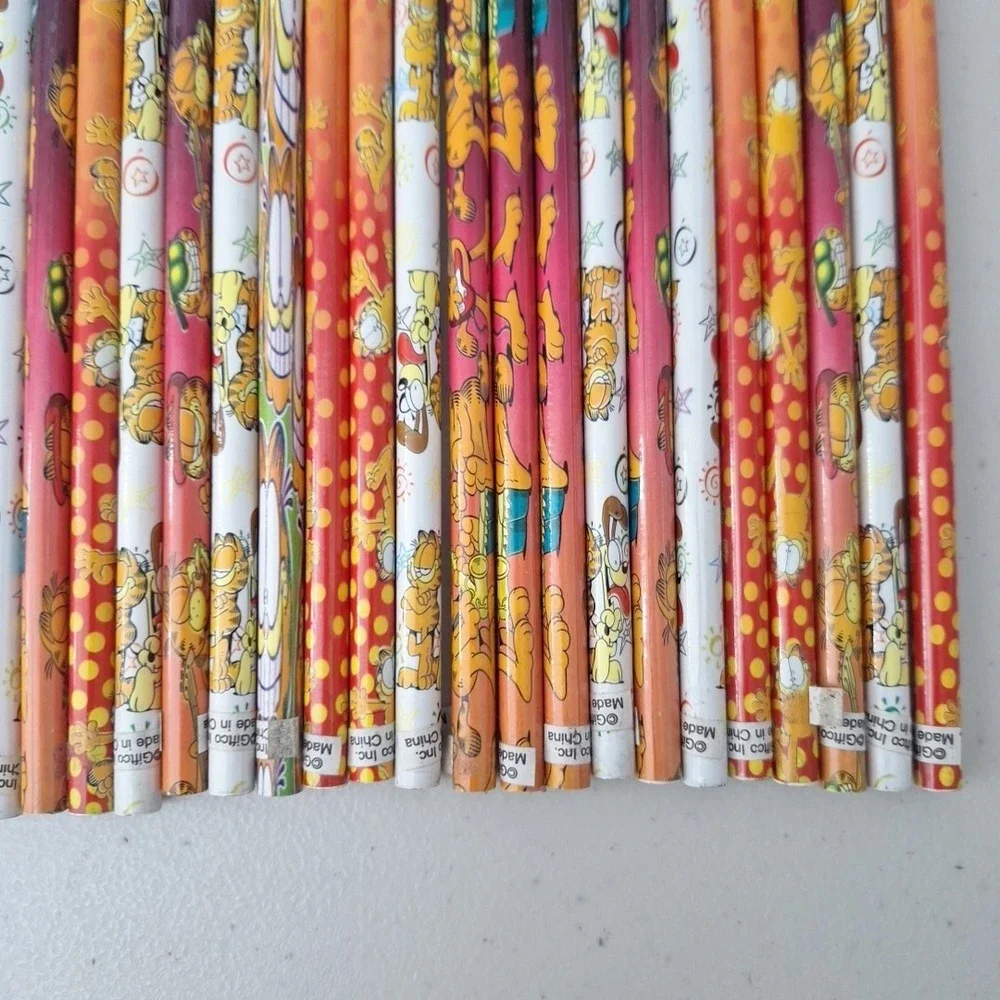 Vintage 1978 Garfield PENCIL LOT OF 28 Unused Loose Pencils- 28 Regular Size NEW
